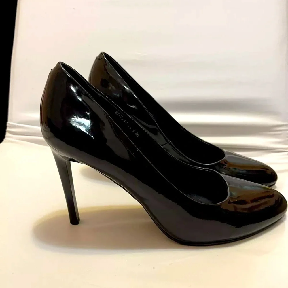 CARLABAY WOMANS HEEL SHOES SIZE 8 black
